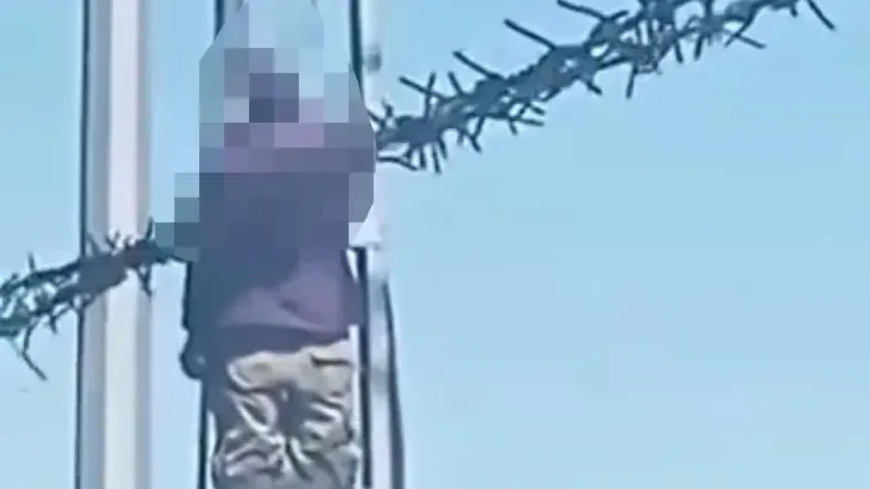 Kayseri'de Kurban pazarında zabıta ile tartışan şahıs kendini astı