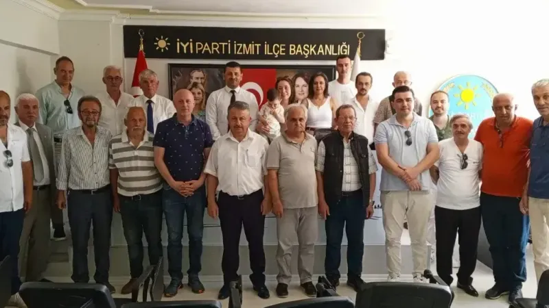 İYİ Parti İzmit İlçe Teşkilatı bayramlaştı