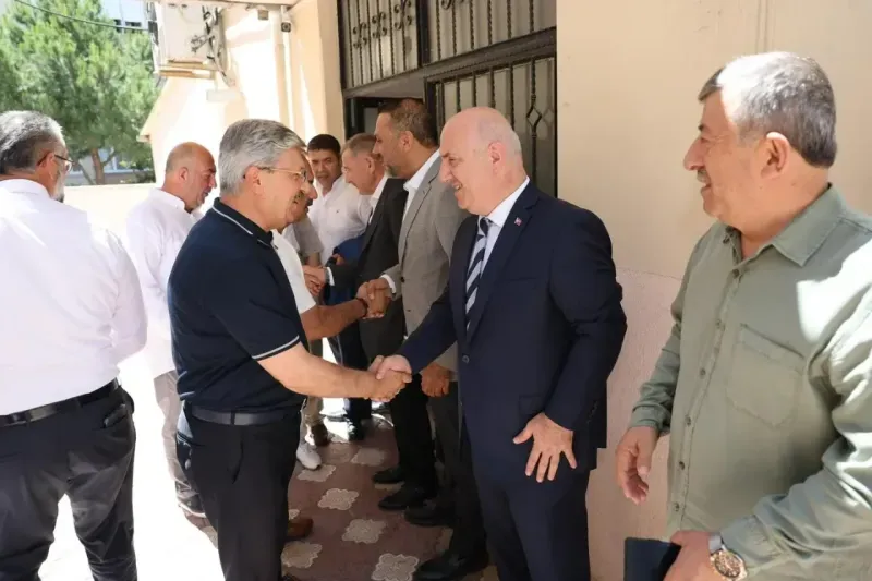 Bayramlaşmaya bir tek Şükrü Karabacak katıldı