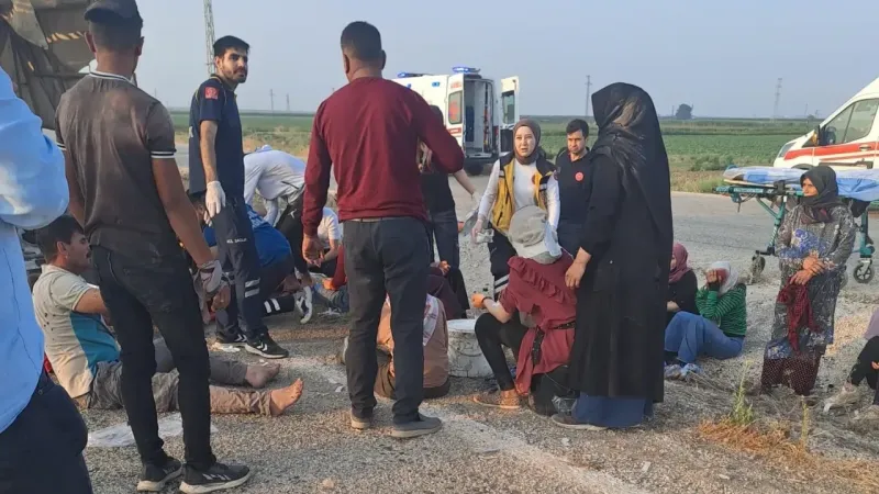 Hatay'da kamyonet devrildi: 20 yaralı