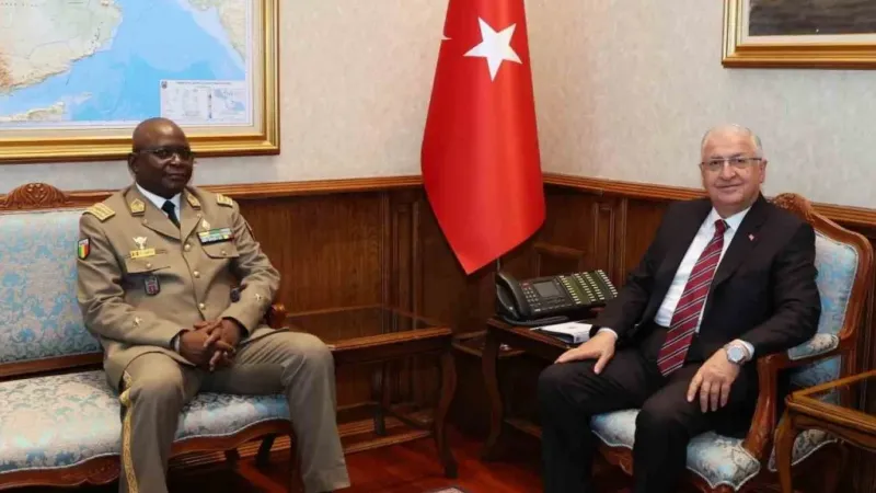 Bakan Güler, Mali Kara Kuvvetleri Komutanı Samake’yi kabul etti
