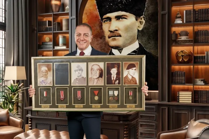 İzmir'de halasının sandığından hazine çıktı