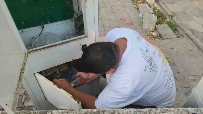 Zonguldak'ta oyun makinelerinin kilitlerini kırıp paraları çaldılar!