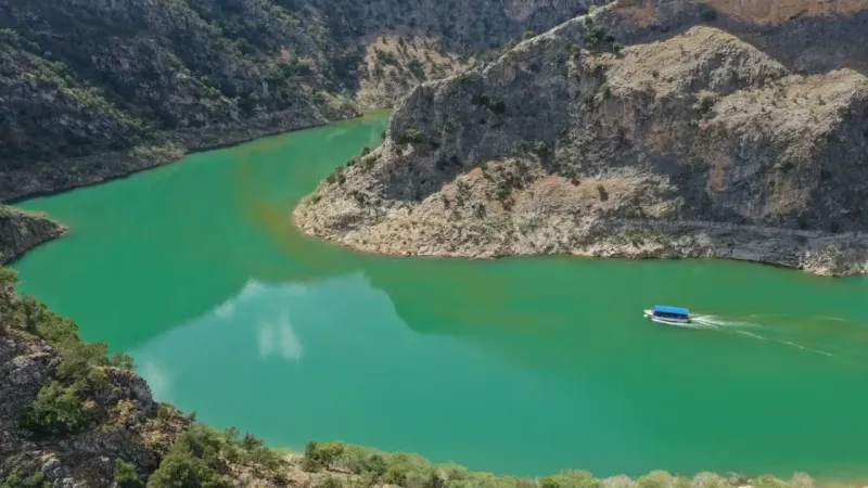 Arapapıştı Kanyonu hayran bırakıyor
