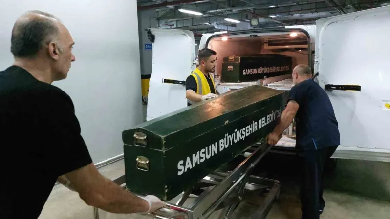 Samsun'da karısını bıçaklayıp, aynı bıçakla intihar etti