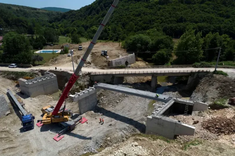 Kocaeli'deki o köprüde montaj çalışması!