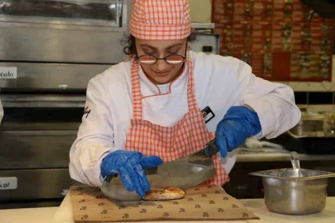 Kocaelili Esmanur’un hayali gerçek oldu