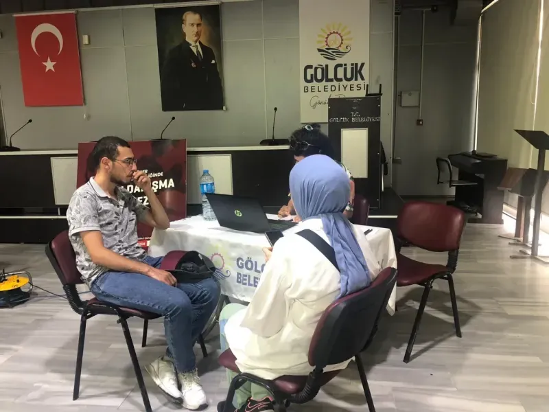 Gölcük'teki üniversite adayları için tercih merkezi hizmete başladı