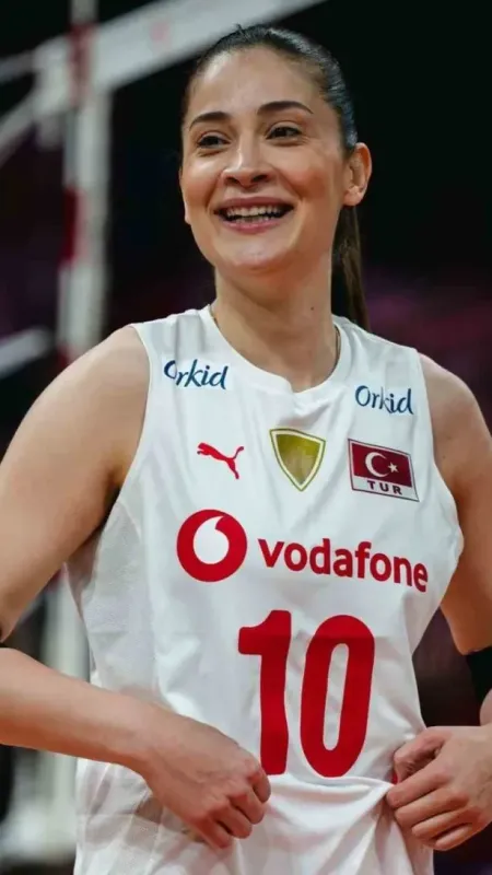 THY, Tuğba Şenoğlu İvegin’i renklerine bağladı