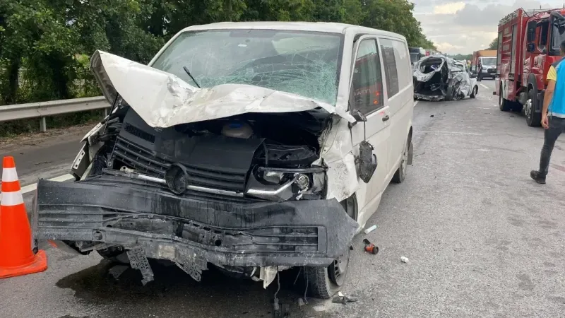 3 kişinin hayatını kaybettiği kazada minibüs sürücüsü tutuklandı