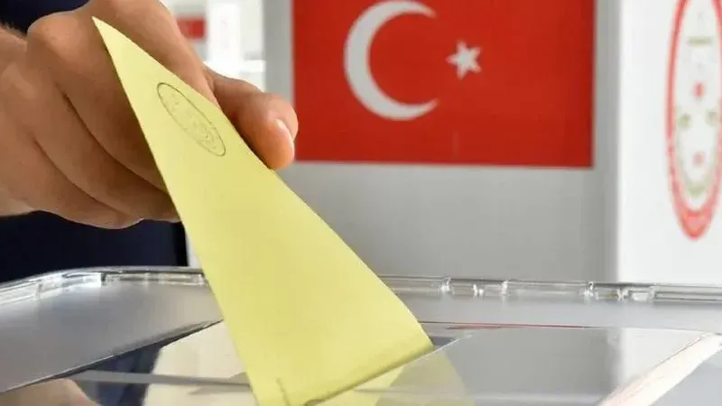Bugün seçim olsa hangi parti kazanır. Kan kaybı başladı