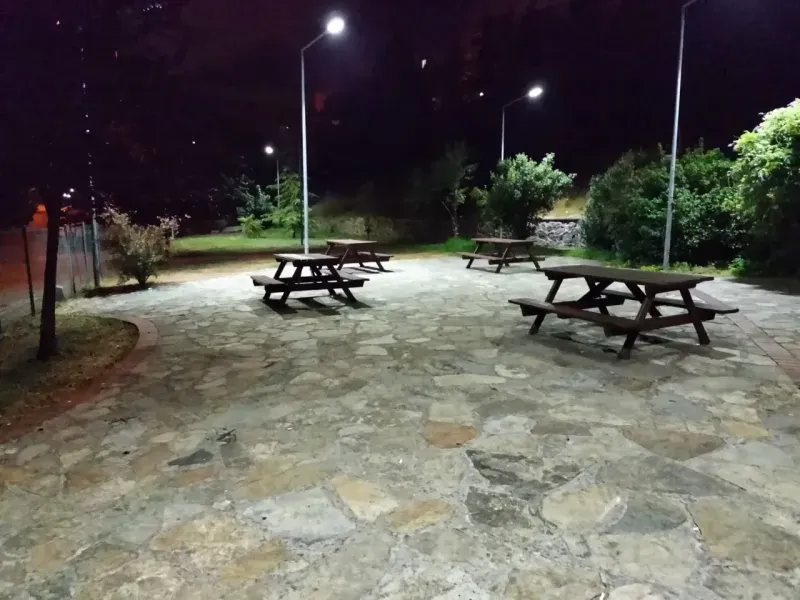 İzmit’teki parkın çöp kovaları nereye gitti?