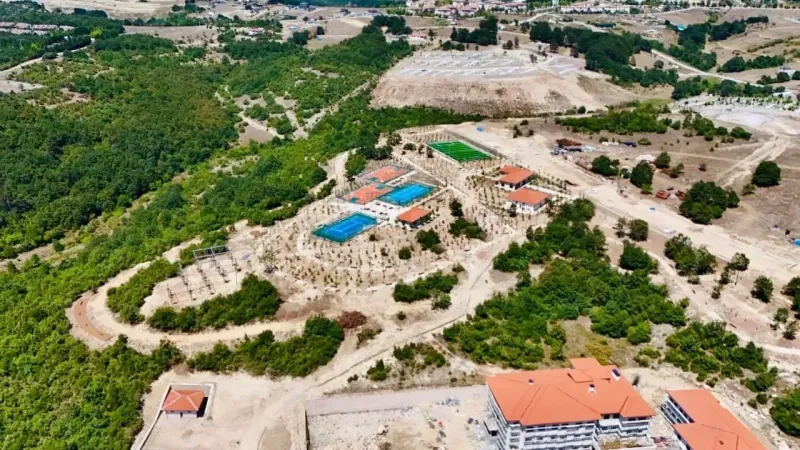 Millet Bahçesi'nde Macera Parkı tamamlandı