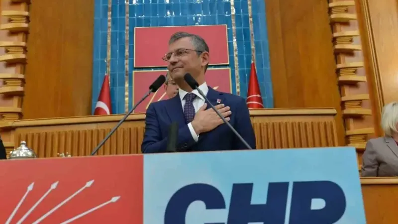 Özel hangi takımın taraftarı olduğunu açıkladı