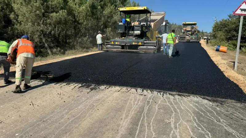 O ilçede köy yollarına giden üst yapı yenileniyor