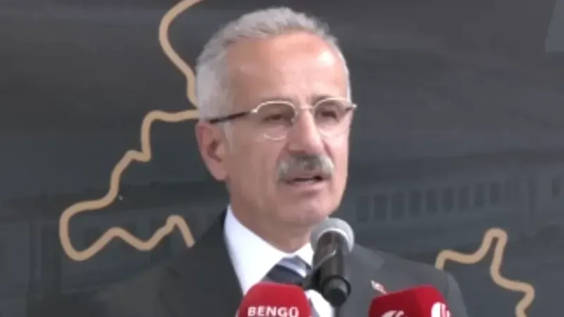 Bakan Uraloğlu, Instagram için açıklamada bulundu
