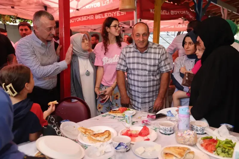 Büyükakın Gebzelilerle bir araya geldi