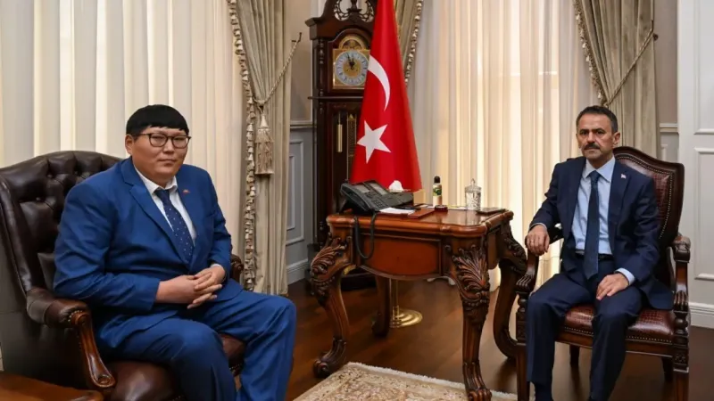 Moğolistan İstanbul Başkonsolosu Danuu, Vali Aktaş'ı ziyaret etti