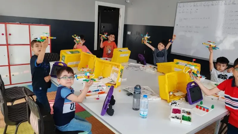Kocaeli’de çocuklar için robotik kodlama atölyesi