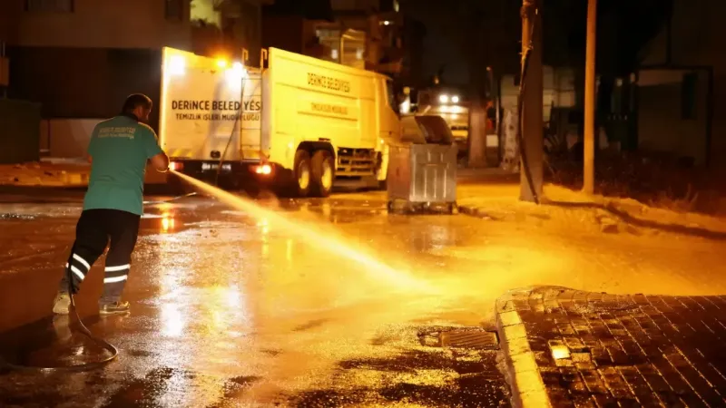 Saatlerce süren temizlik