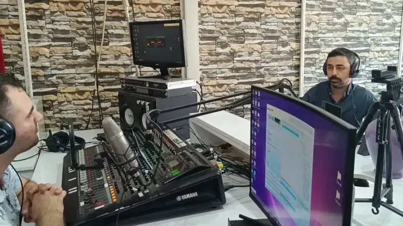 Onun sesi tüm engelleri aşıyor