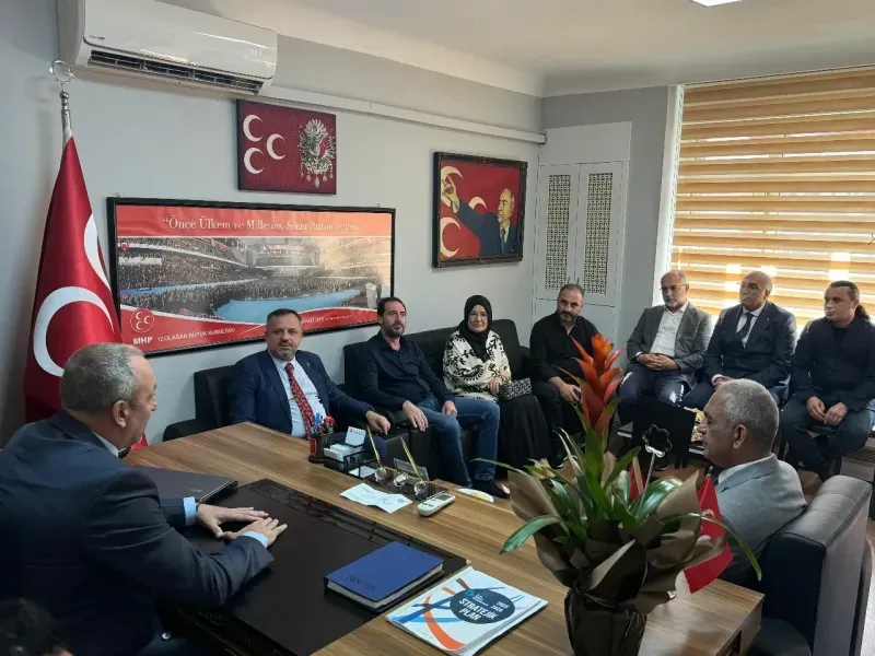 AKP İzmit, MHP İzmit’e gitti