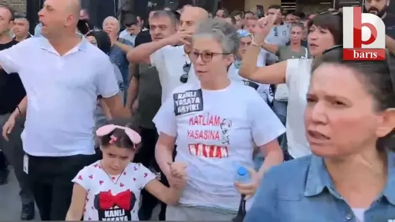 AKP’li Yenişehirlioğlu’na Kitap Fuarı’nda protesto!