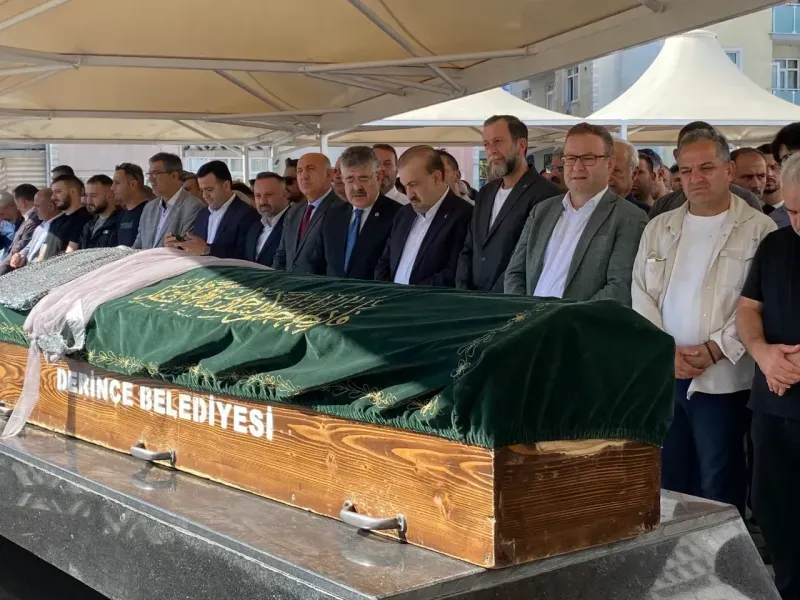 Minik Ekin gözyaşları içinde toprağa verildi