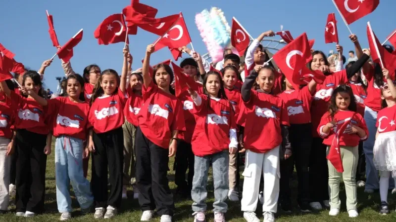 Kocaeli’de Cumhuriyet aşkına koştular!