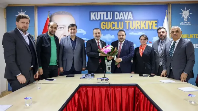 Şahin Talus işi sıkı tutuyor! Yeni seçilen altı İlçe Başkanıyla ilk toplantısı...