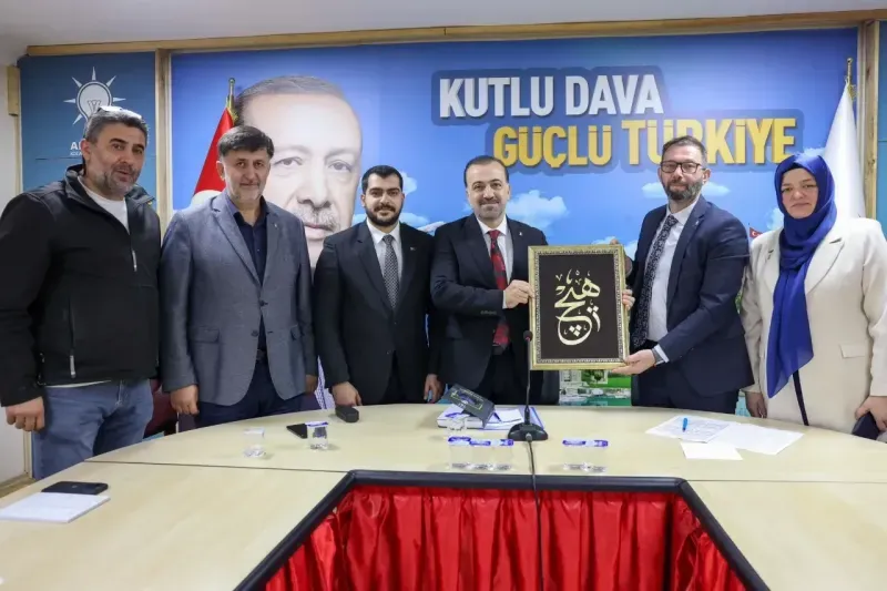 Şahin Talus işi sıkı tutuyor! Yeni seçilen altı İlçe Başkanıyla ilk toplantısı...
