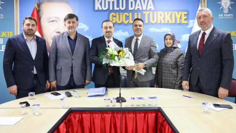 Şahin Talus işi sıkı tutuyor! Yeni seçilen altı İlçe Başkanıyla ilk toplantısı...