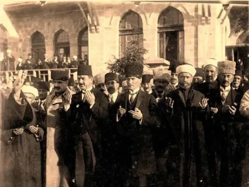 Diyanet, şaşırtmadı; Atatürk, cuma hutbesinde yine yok! İşte 8 Kasım 2024 tarihli cuma hutbesi!