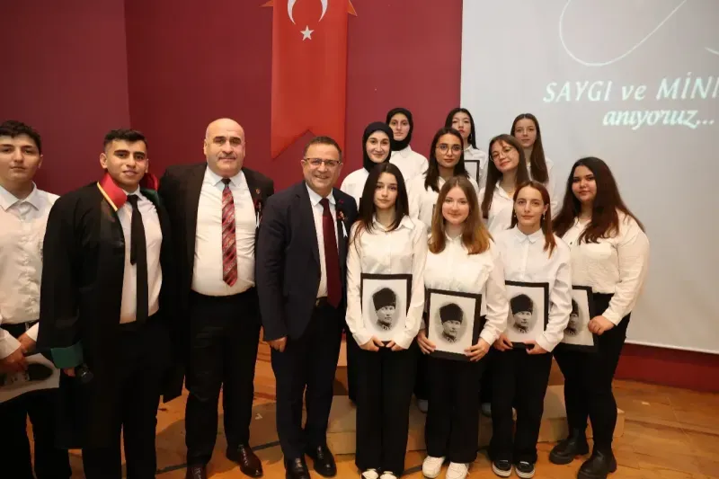 Büyük Önder Atatürk, Derince'de minnet ve saygıyla anıldı