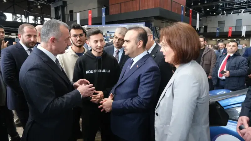 Bakan Kacır: Kocaeli’nin teknoloji takımlarına daha fazla destek verilecek