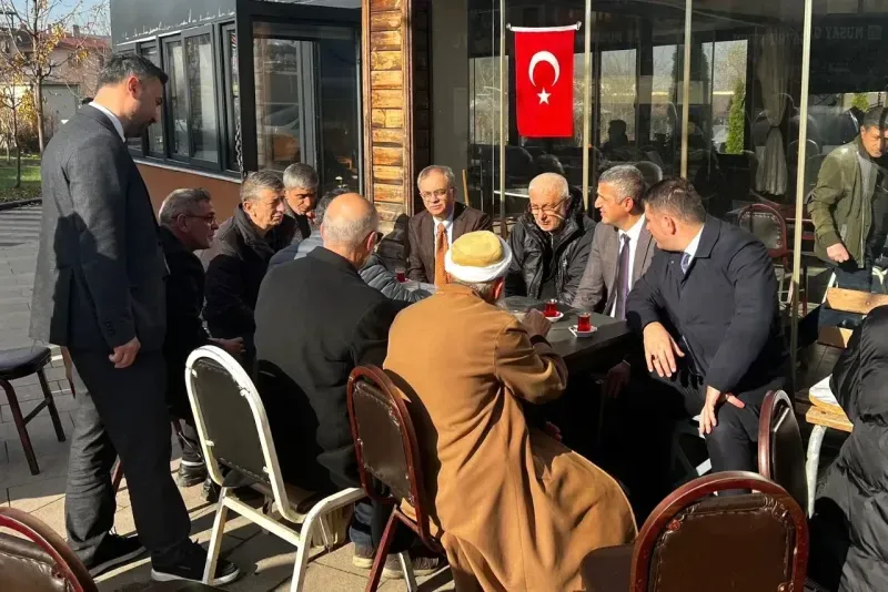 Hayri Baraçlı, Kartepe'de talepleri ve önerileri dinledi