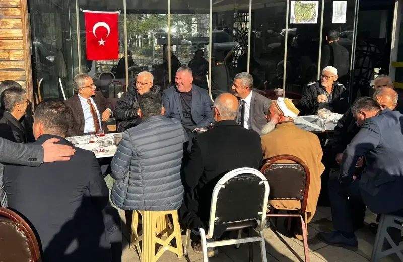 Hayri Baraçlı, Kartepe'de talepleri ve önerileri dinledi