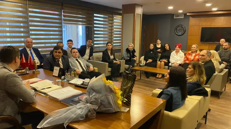 Bülent Sarı'ya İzmit Kent Merkezi Ticari Yardımlaşma ve Dayanışma Derneğinden ziyaret