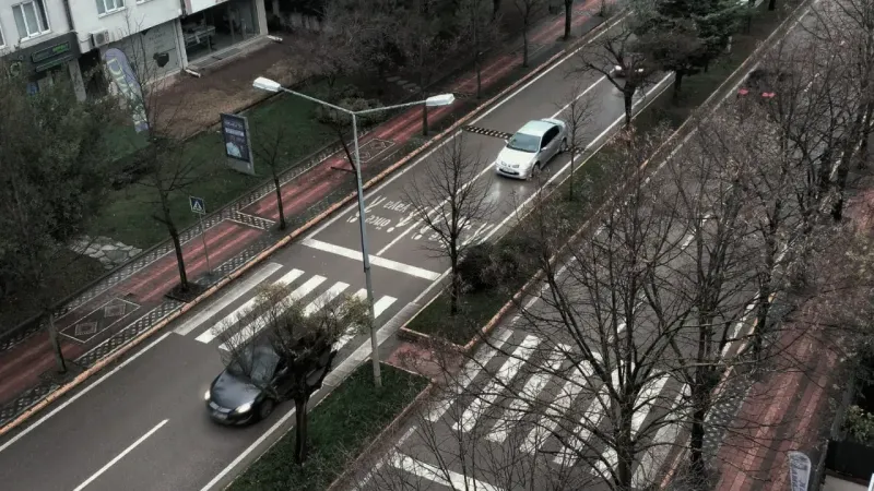 Gün de vatandaş da aymıyor