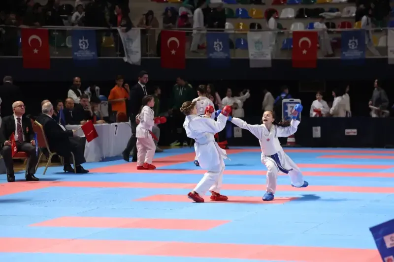 Sporun başkenti Kocaeli'de karate rüzgarı