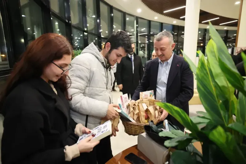 Büyükakın’dan gençlere yılbaşı sürprizi