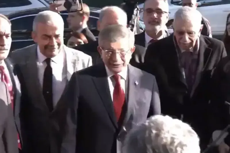 Bu lakabı, Bahçeli takmıştı! “Serok Ahmet” de İmralı heyetini kapıda karşıladı! Sırada AKP ve SP var!