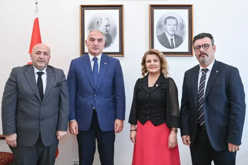 Leyla Hanım galası sonrası Hürriyet’ten bir gala daha! Bakan’ı davet etti