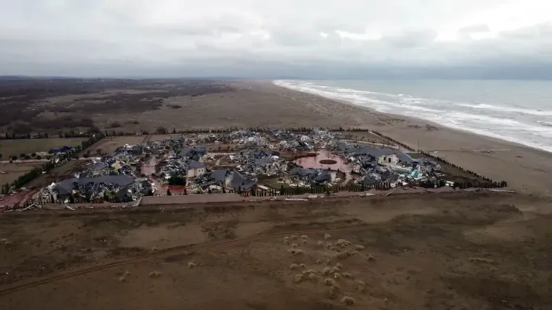 Komşu il Sakarya’da tarikatçıların lüks tatil köyü, yok edildi!