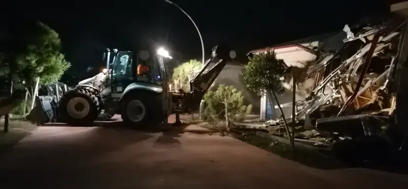 Komşu il Sakarya’da tarikatçıların lüks tatil köyü, yok edildi!