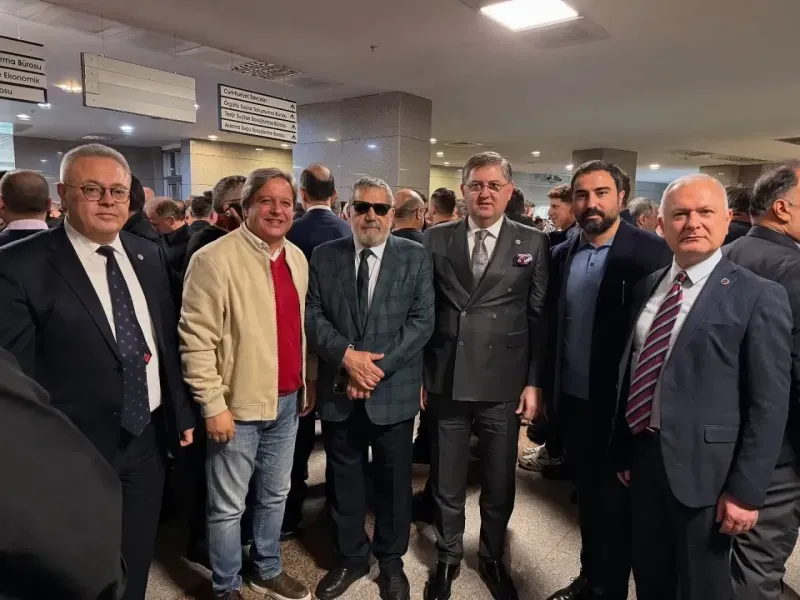 CHP’liler İmamoğlu için Kocaeli’den Çağlayan’a akın etti
