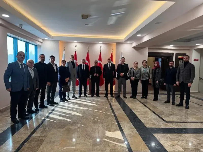 MHP, İzmit'te bürokrasinin kapısını çaldı