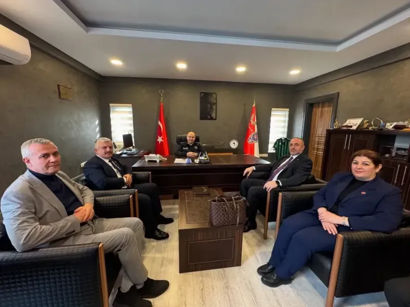 MHP, İzmit'te bürokrasinin kapısını çaldı