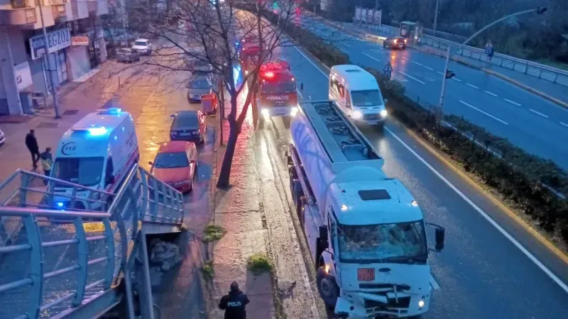 Kocaeli'de zincirleme kaza: 10 yaralı var
