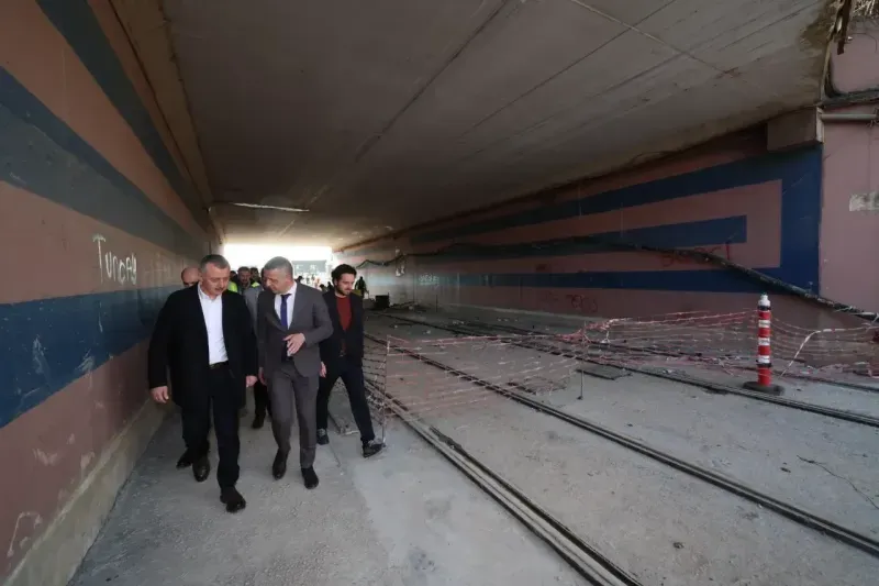 İzmit uçtan uca demir ağlarla bağlanıyor: Büyükşehir, konforlu ulaşımı sağlıyor